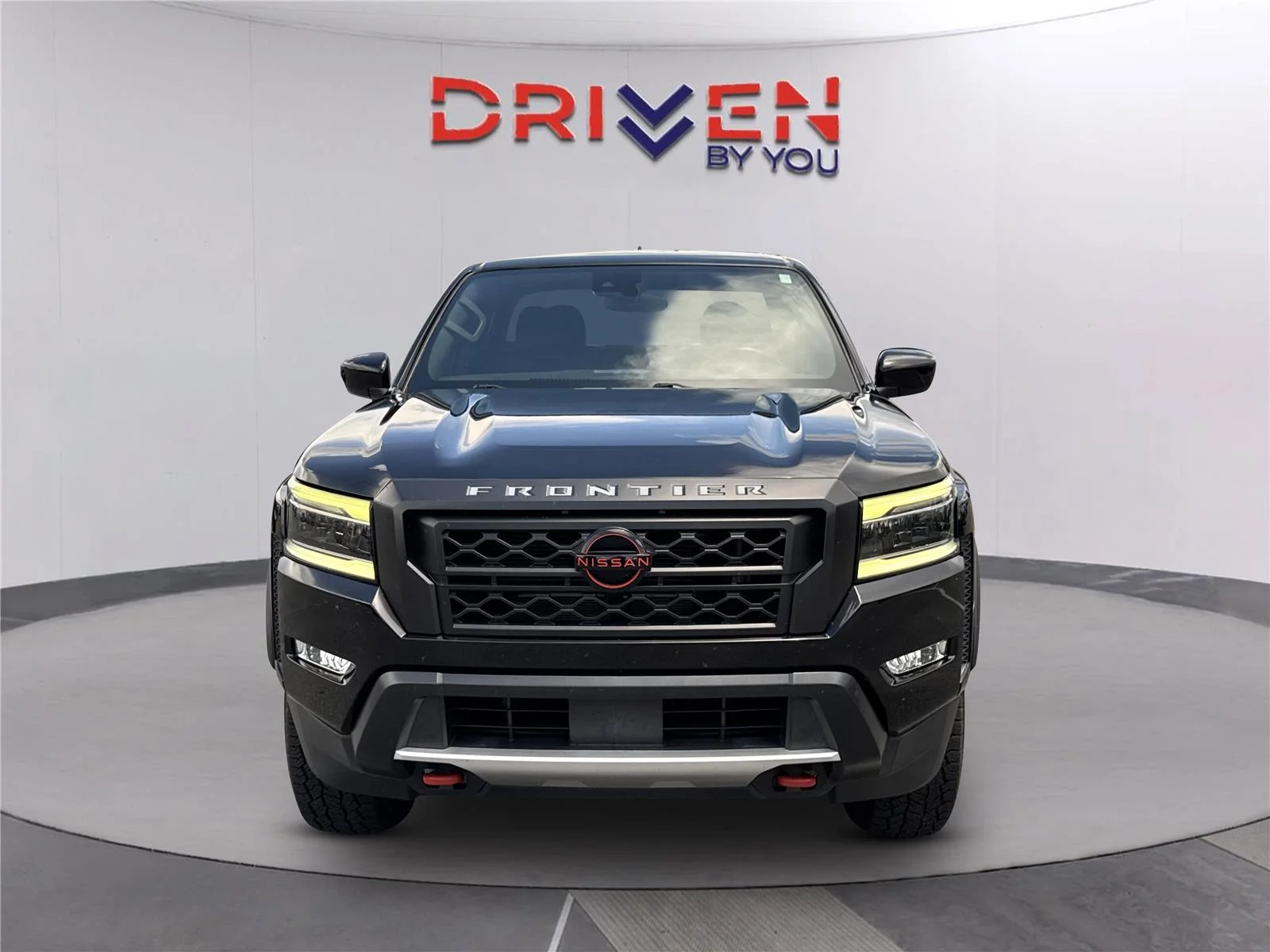 Used 2022 Super Black Nissan PRO-X image 9