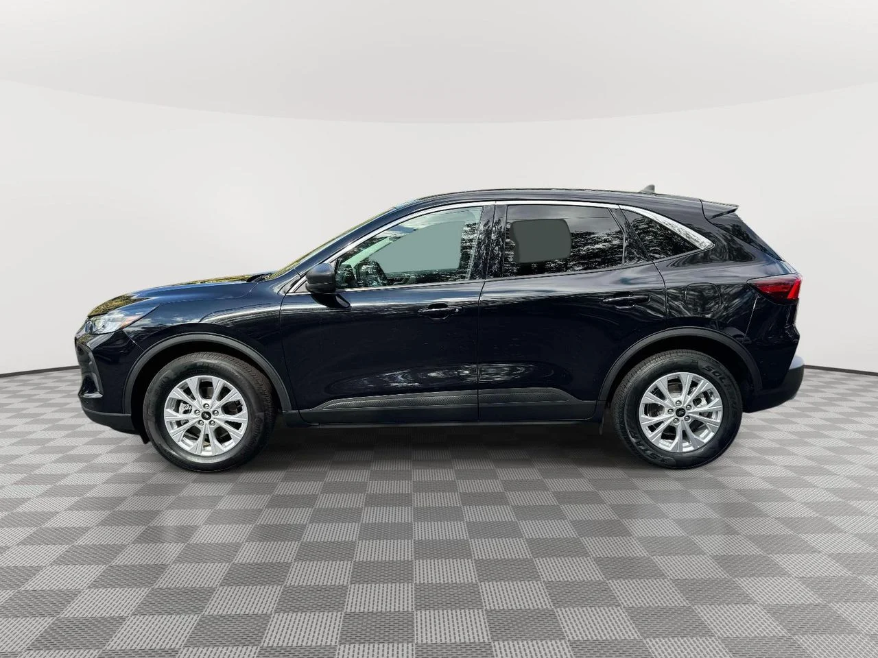 Used 2023 Agate Black Metallic Ford Active image 4