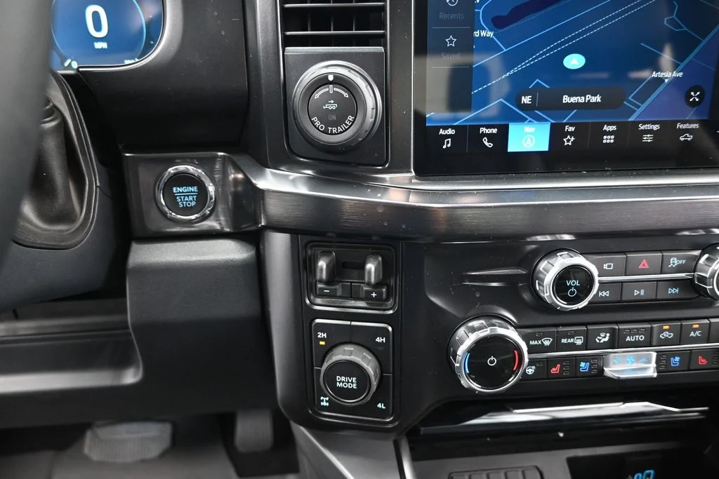 New 2026 Oxford White Ford Lariat image 18