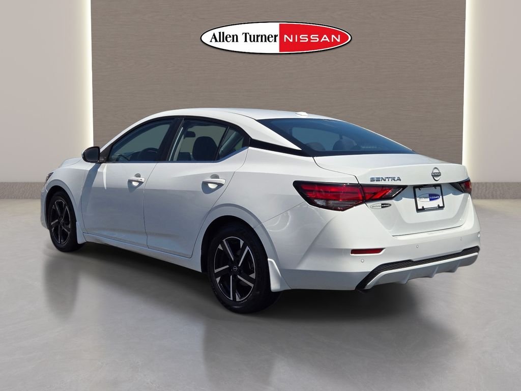 Used 2025 White Nissan SV image 10