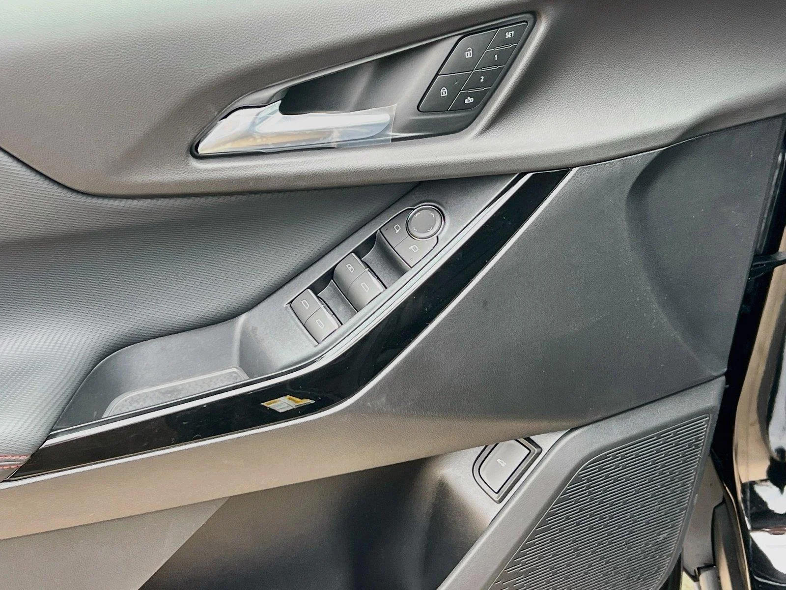 2027 Chevrolet Equinox RS - Photo 21
