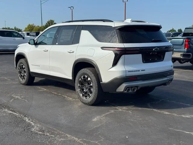 New 2027 Polar White Tricoat Chevrolet Z71 image 3