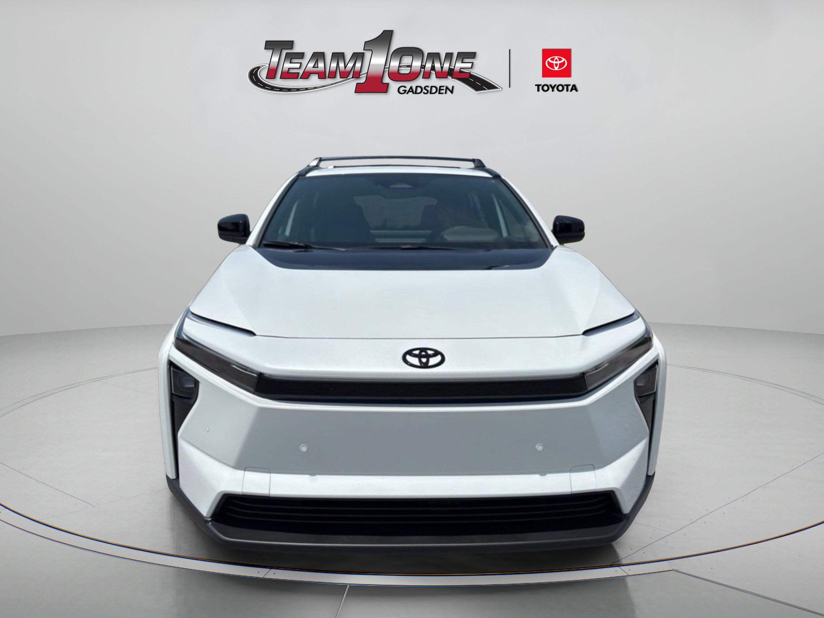 New 2026 Wind Chill Pearl Toyota XLE image 2