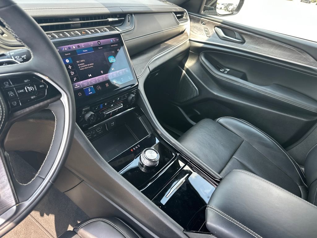 2023 Jeep Grand Cherokee Overland - Photo 34