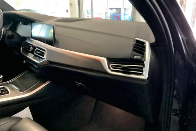 Used 2022 Arctic Grey Metallic BMW xDrive40i image 16