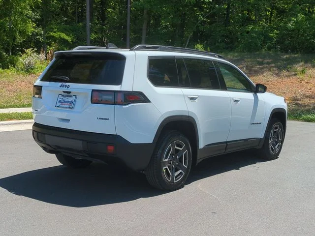 New 2026 Bright White Clear-Coat Exterior Paint Jeep Laredo image 13