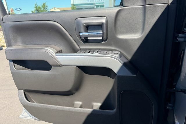 Used 2017 PEPPERDUST METALLIC Chevrolet LT image 15