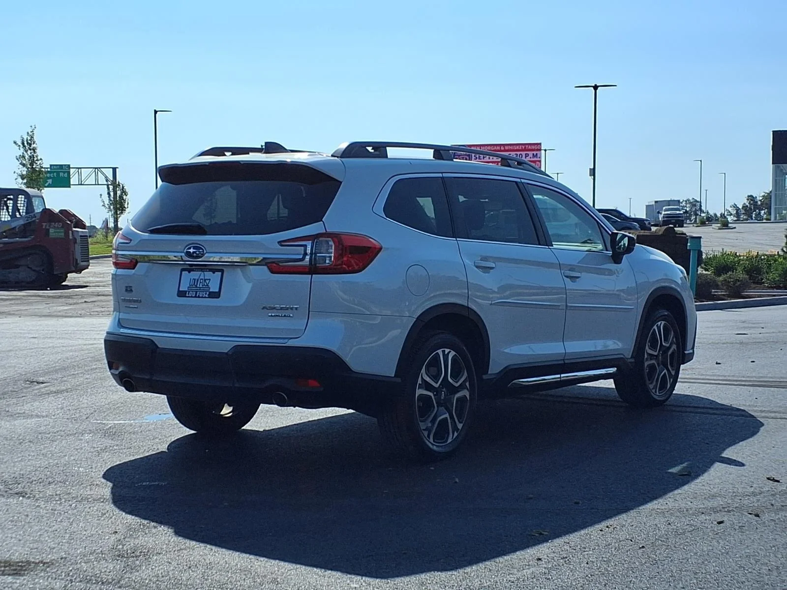 Used 2025 Crystal White Pearl Subaru Limited image 32