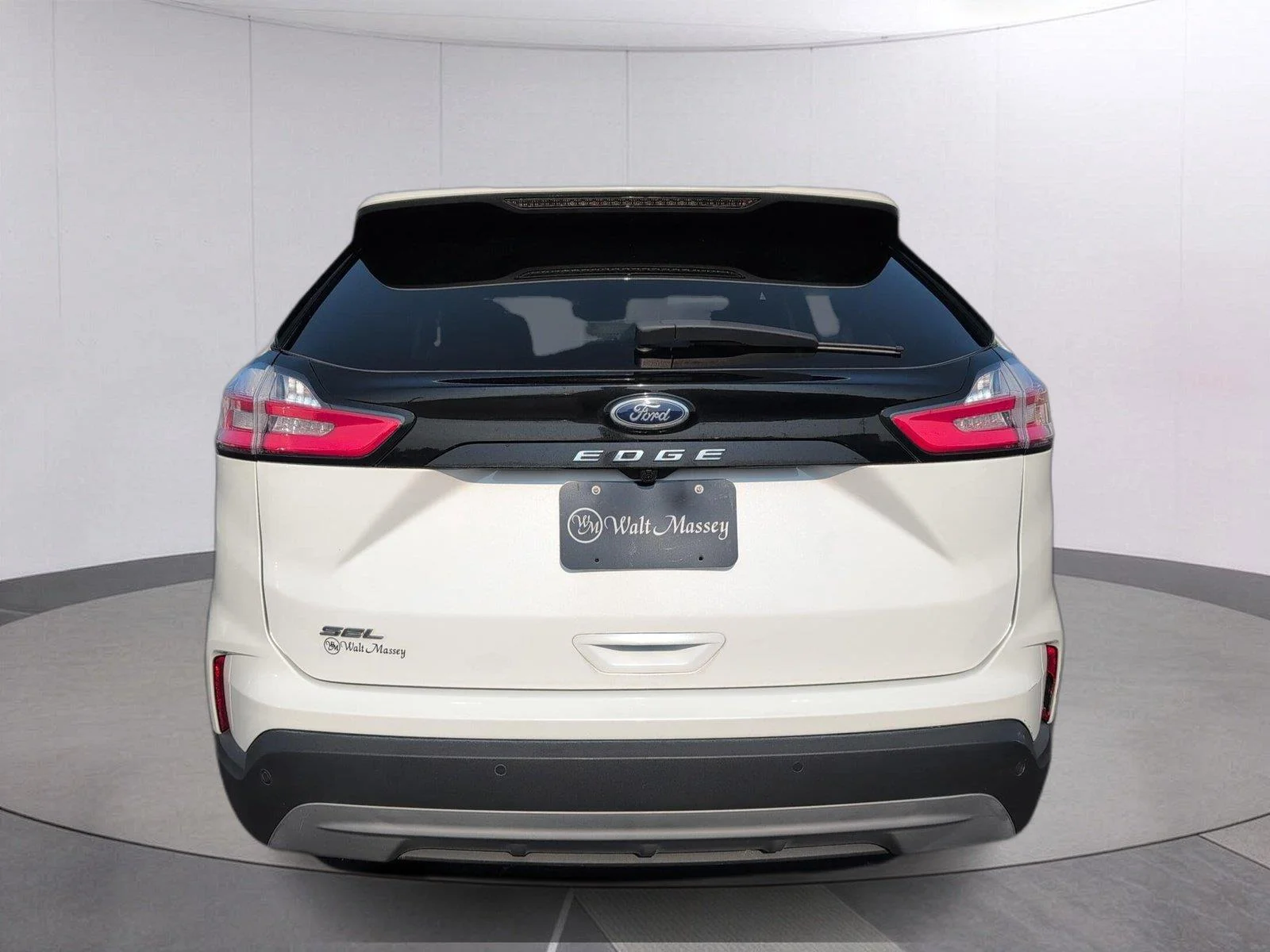 Used 2021 Star White Metallic Tri-Coat Ford SEL image 6