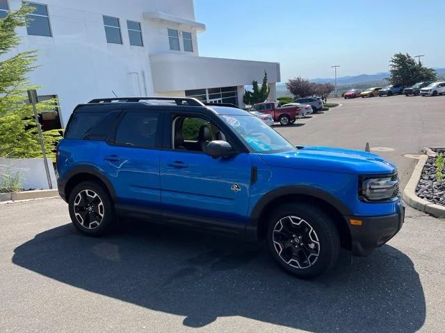 Used 2025 Blue Metallic Ford Outer Banks image 6