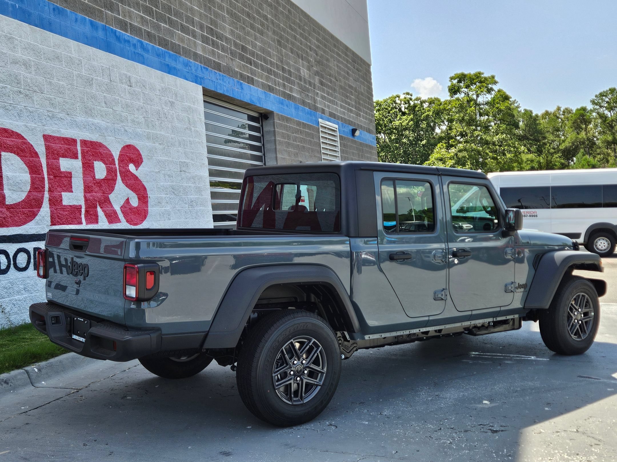 New 2026 Anvil Clear-Coat Exterior Paint Jeep Sport image 7