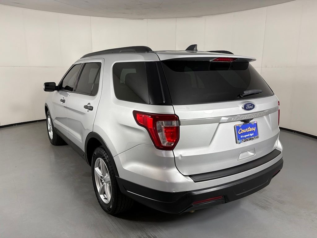 Used 2018 Silver Ford Base image 6