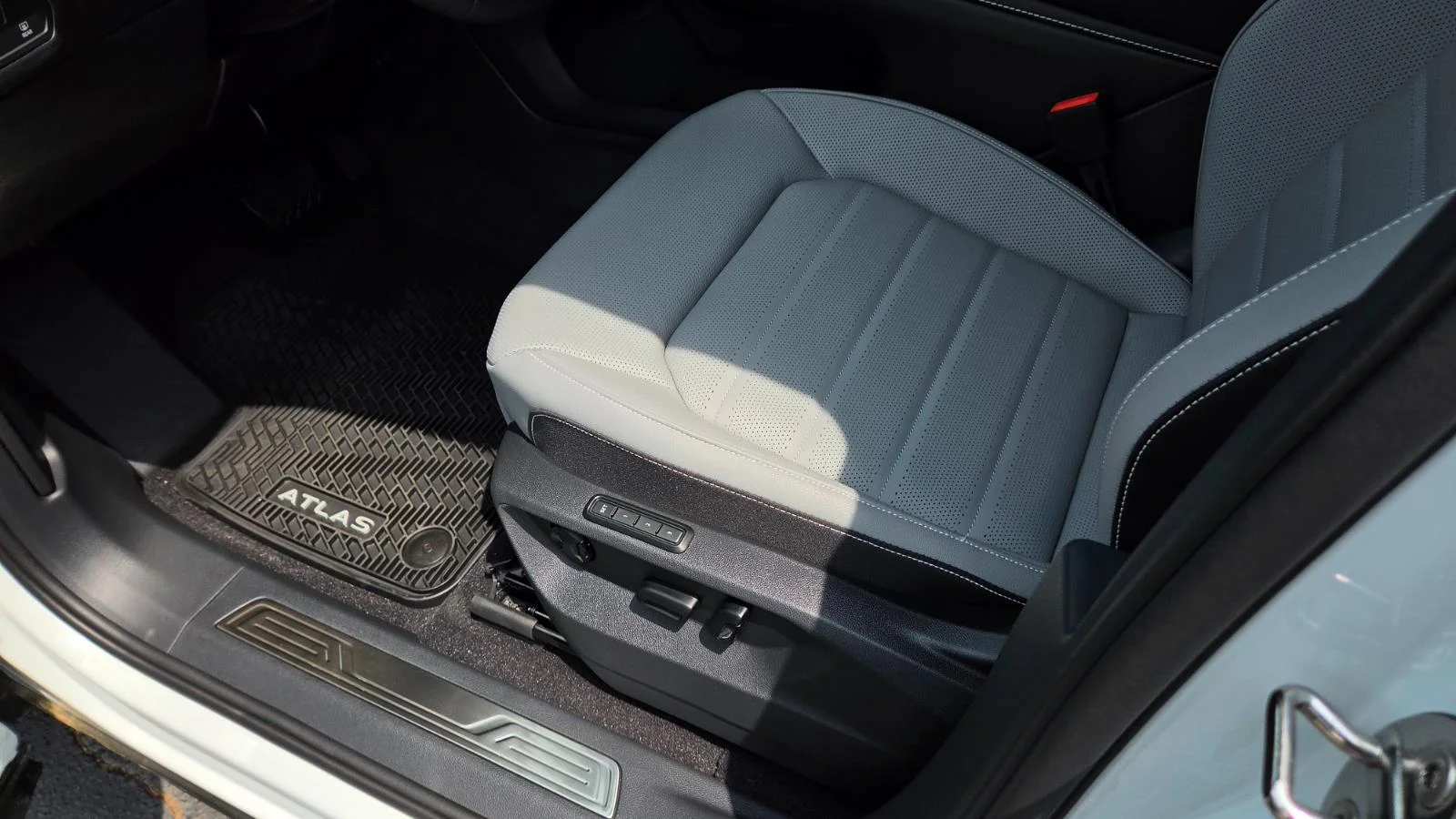2026 Volkswagen Atlas Cross Sport SEL - Photo 19