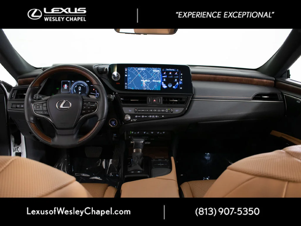 Used 2022 White Lexus 300h Ultra Luxury image 17