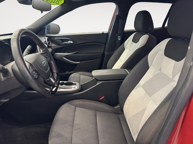 Used 2024 Red Chevrolet 1RS image 9