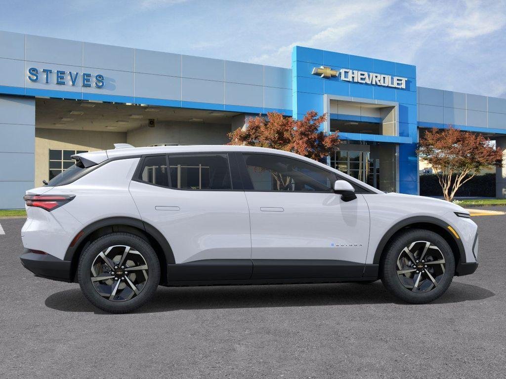 2026 Chevrolet Equinox EV LT photo 5