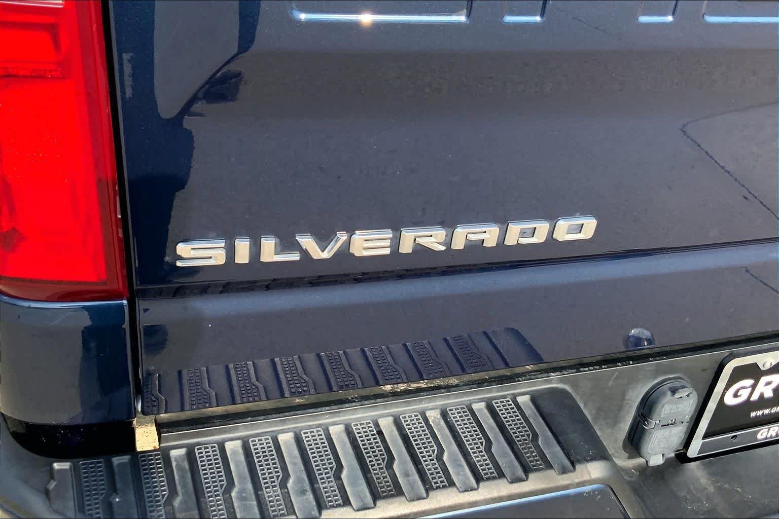 Used 2023 Northsky Blue Metallic Chevrolet RST image 30