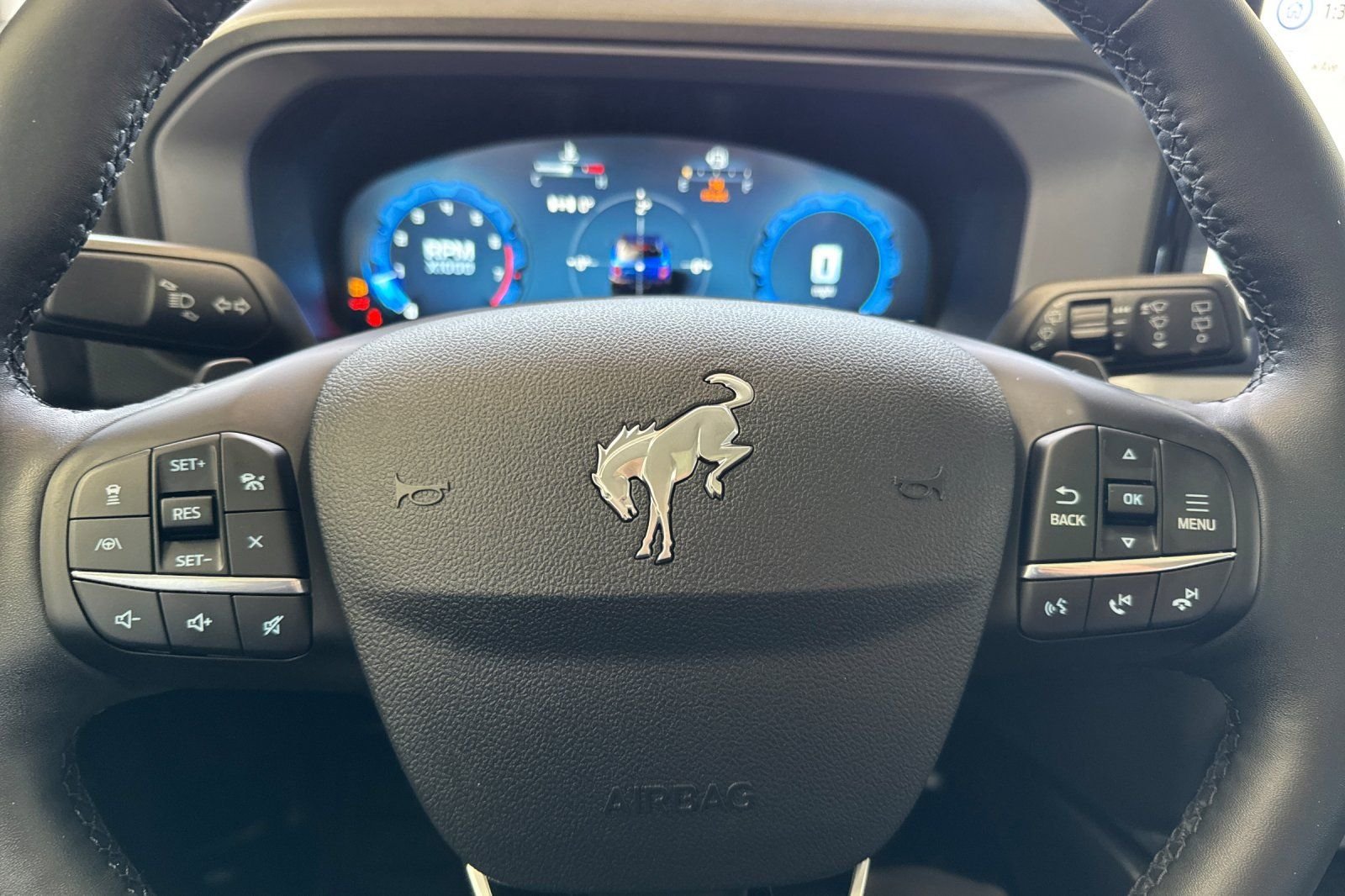 Used 2025 White Ford Badlands image 30