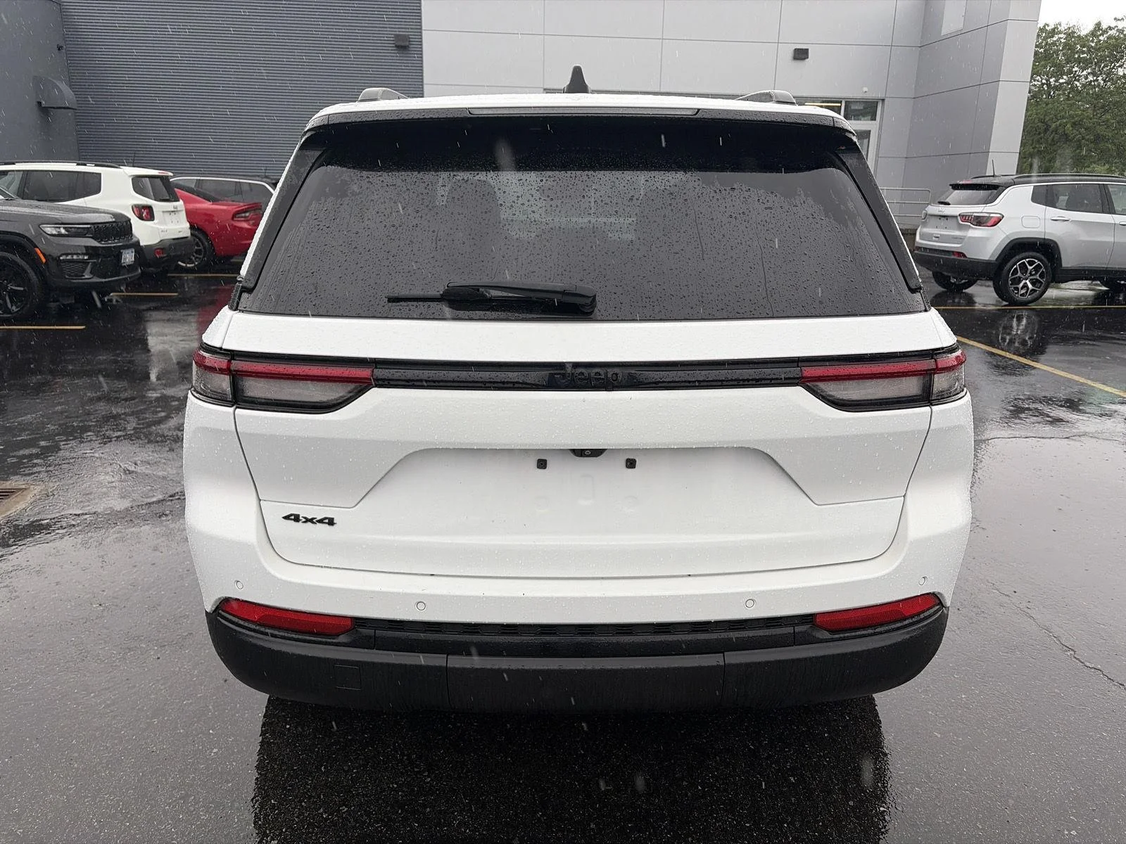 Used 2022 Bright White Clearcoat Jeep Altitude image 5