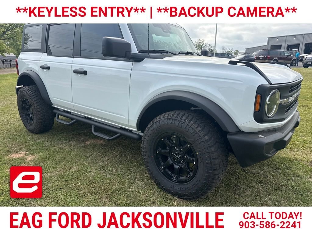2025 Ford Bronco Base 4x4's photo