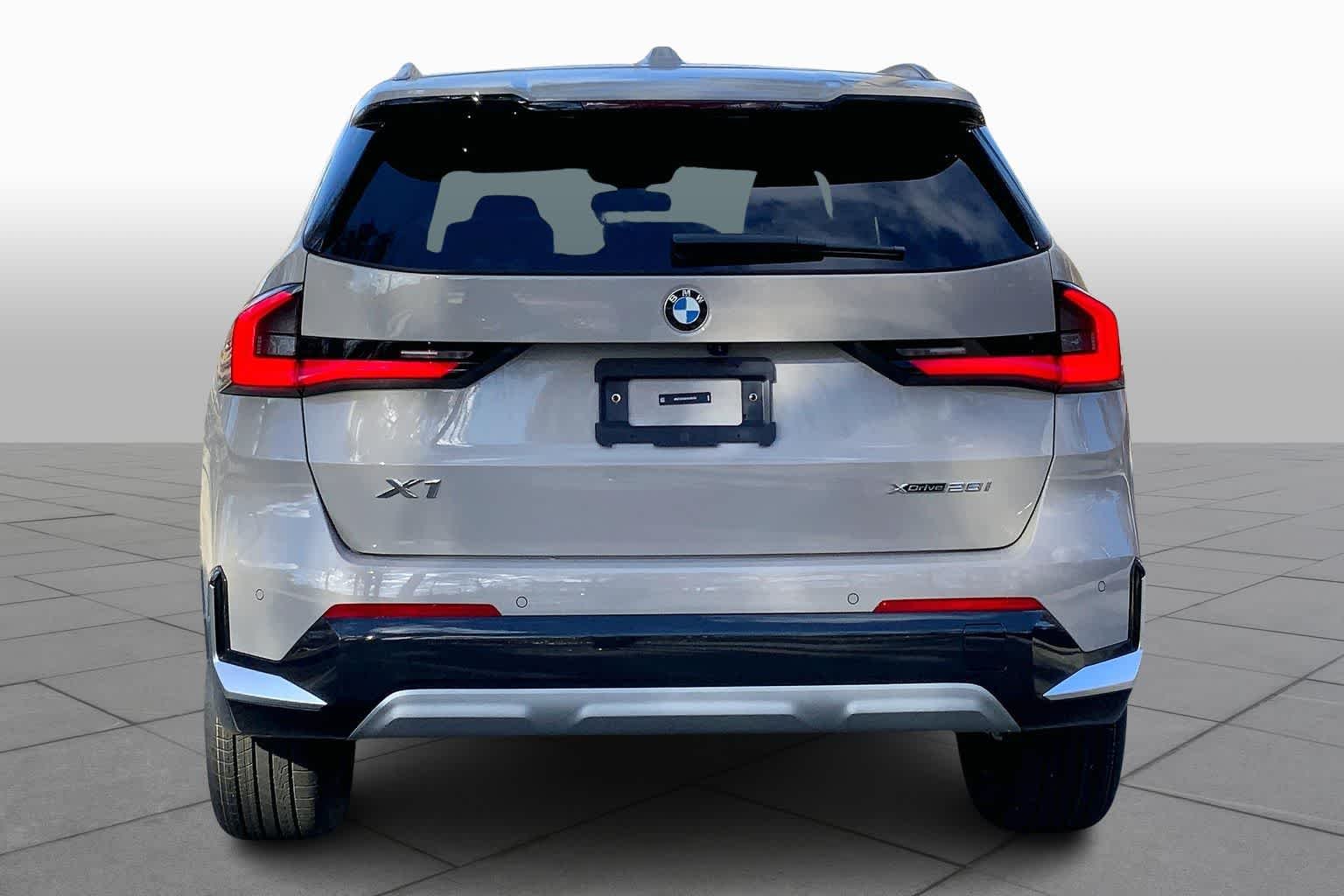 Used 2026 Dune Grey Metallic BMW xDrive28i image 4