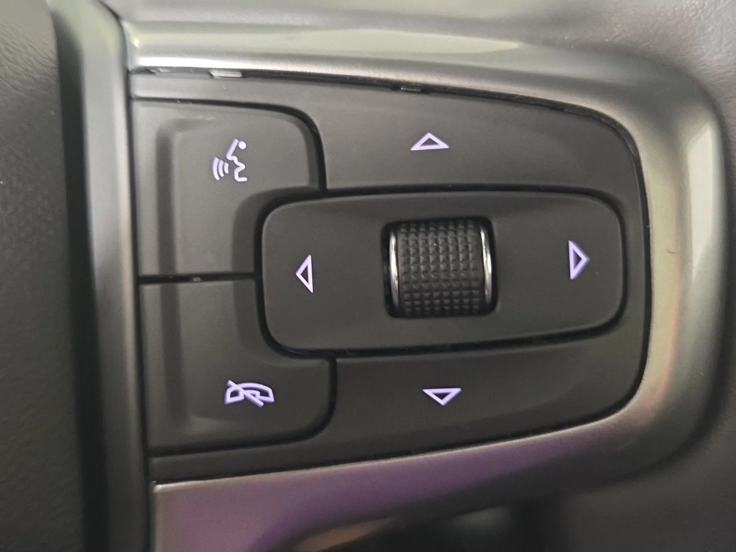 Used 2023 Black Chevrolet RST image 17
