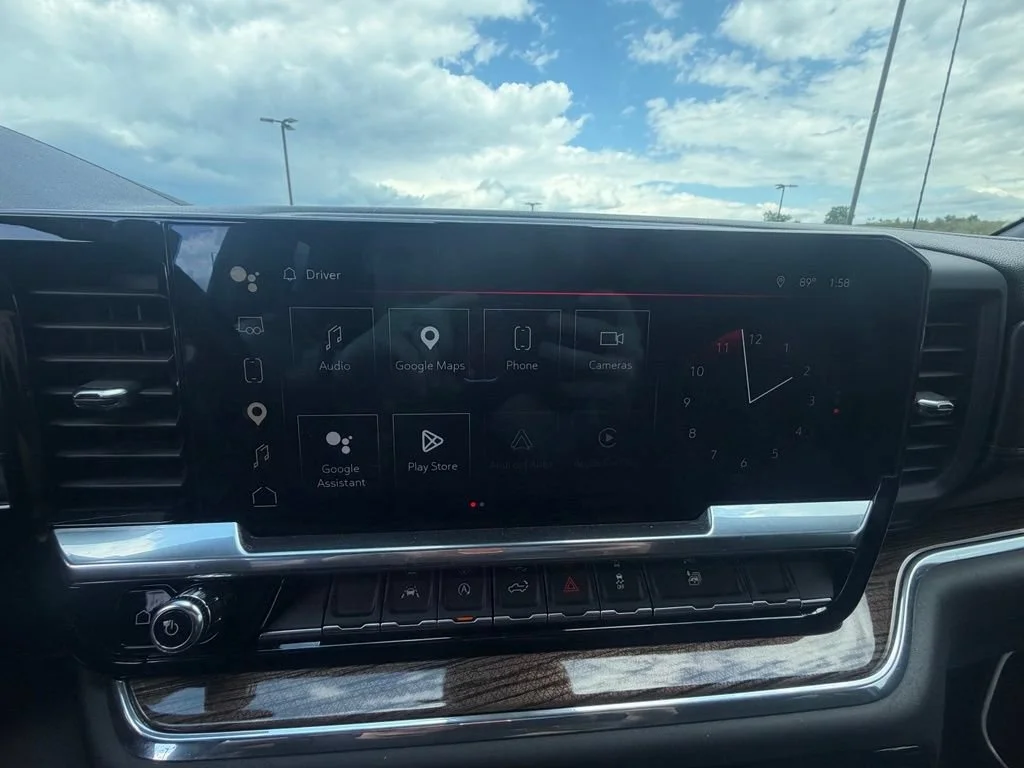 Used 2023 Onyx Black GMC Elevation image 23