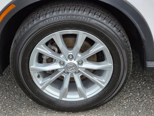 Certified Used 2024 Lunar Silver Metallic Honda EX image 18