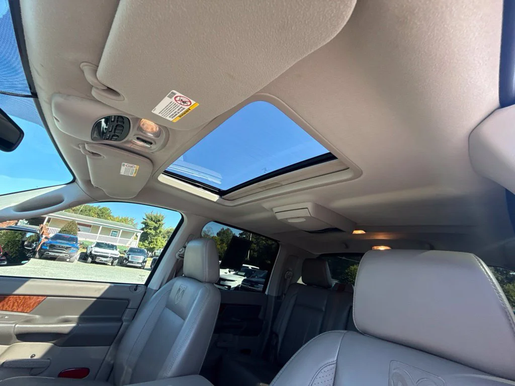 Used 2007 White Dodge Laramie image 10