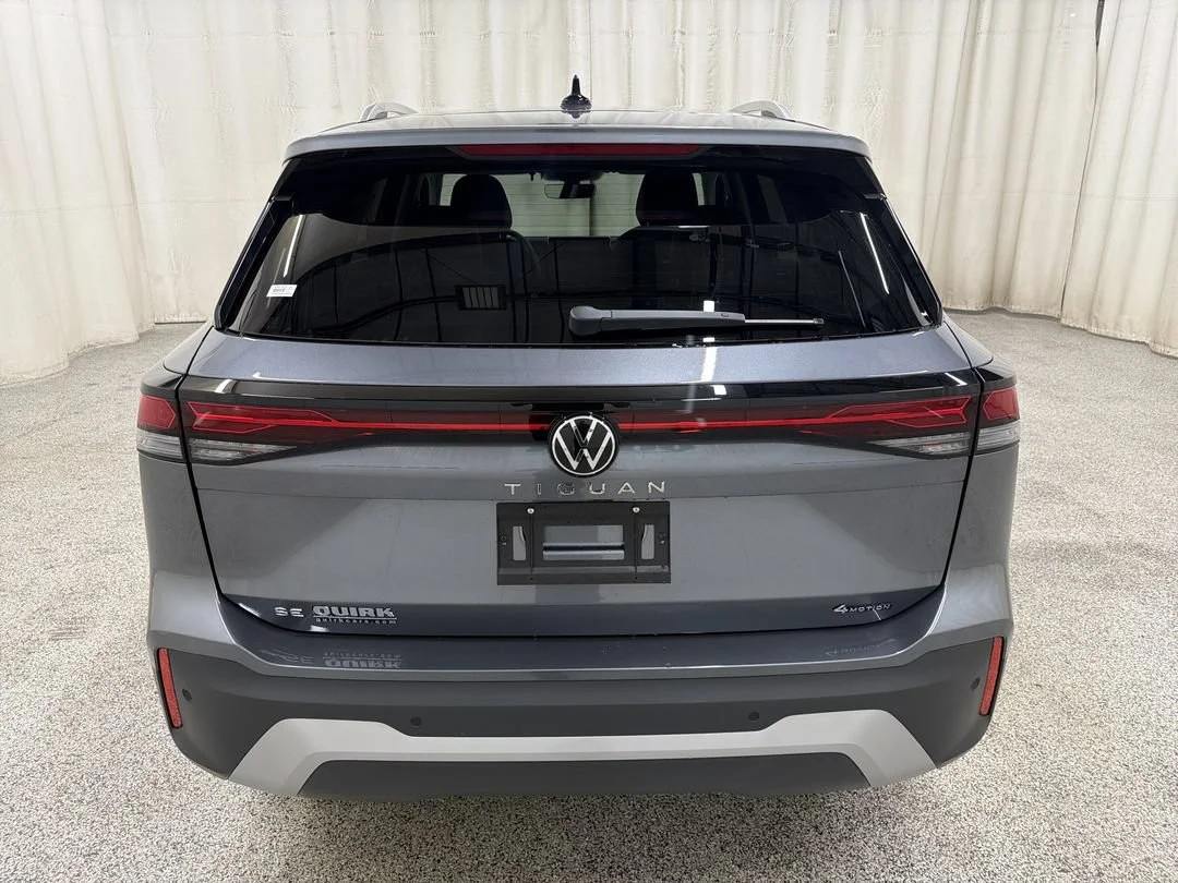 New 2026 Platinum Gray Metallic Volkswagen SE image 7