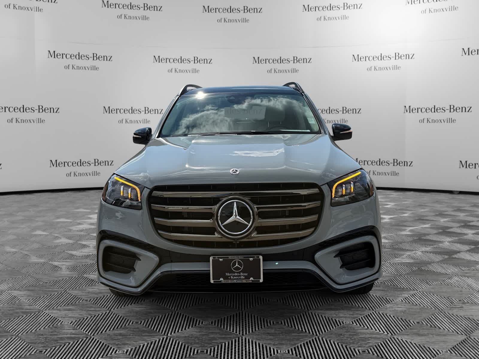 Certified Used 2024 MANUFAKTUR Alpine Grey Mercedes-Benz GLS 450 image 2