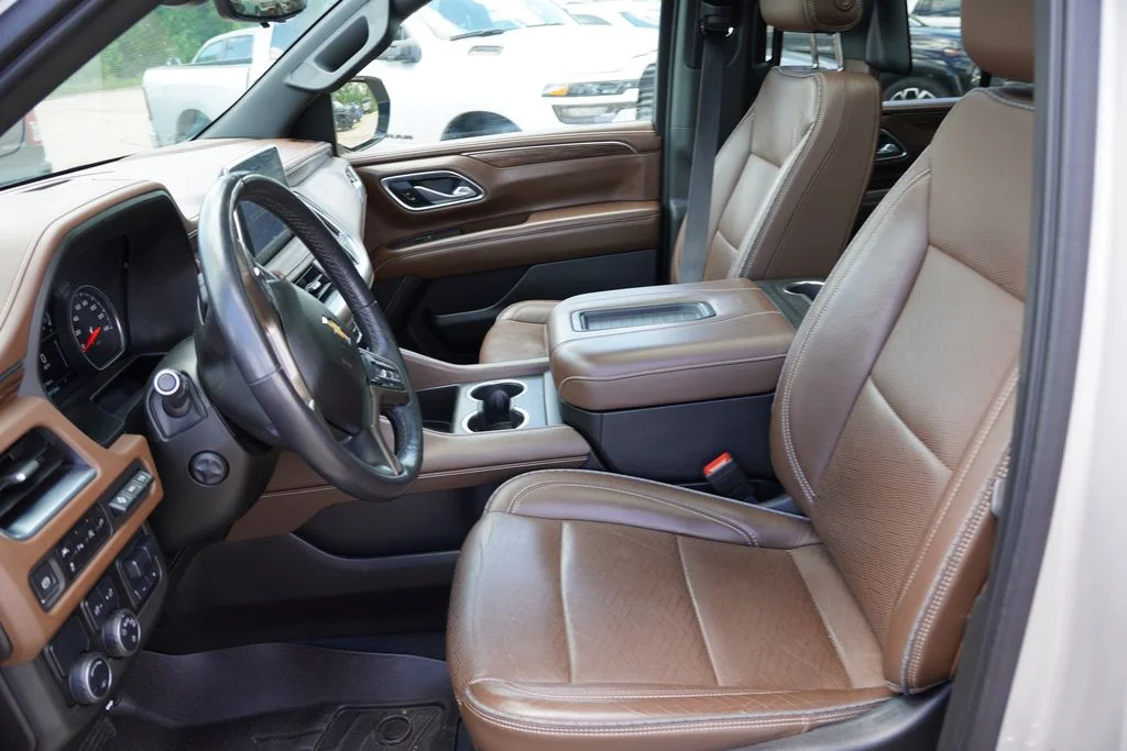 Used 2021 Empire Beige Metallic Chevrolet High Country image 7