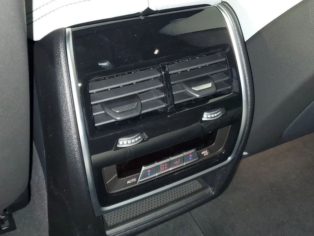 Used 2026 Black BMW sDrive40i image 12