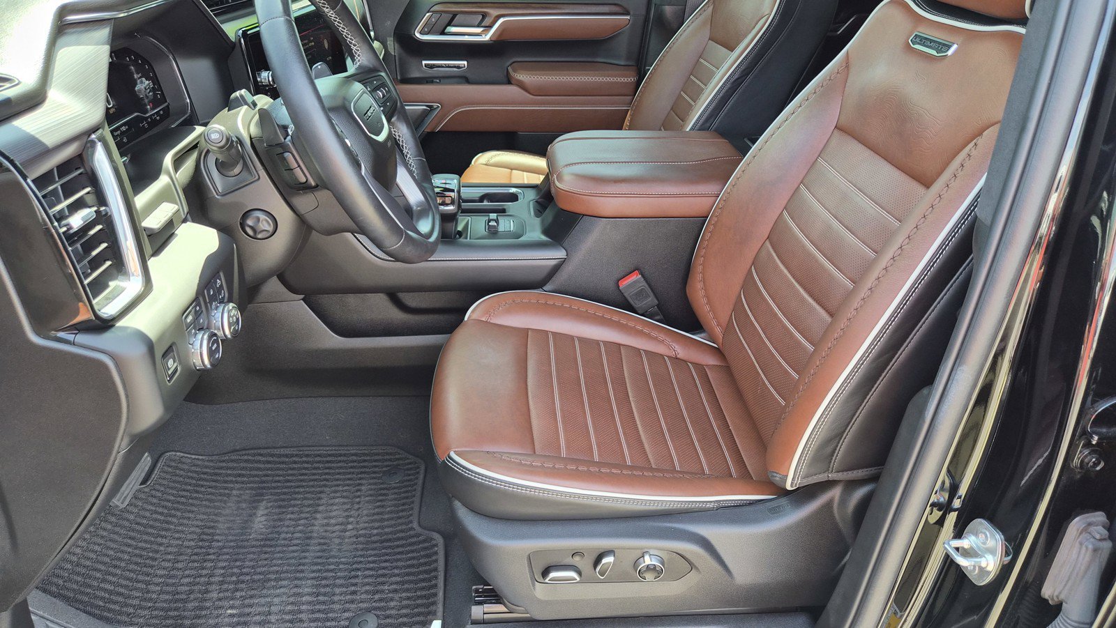 Used 2025 Onyx Black GMC Denali Ultimate image 16