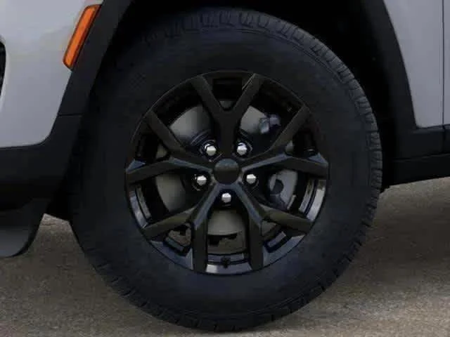 2025 Jeep Grand Cherokee Altitude - Photo 15