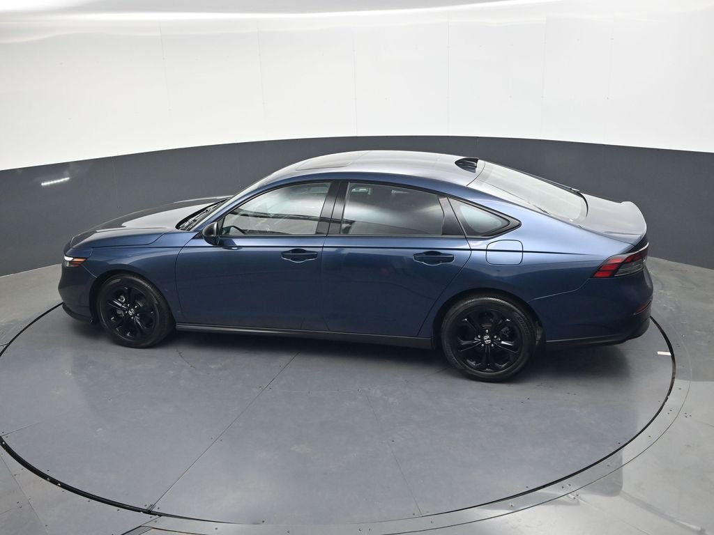 2025 Honda Accord SE - Photo 23