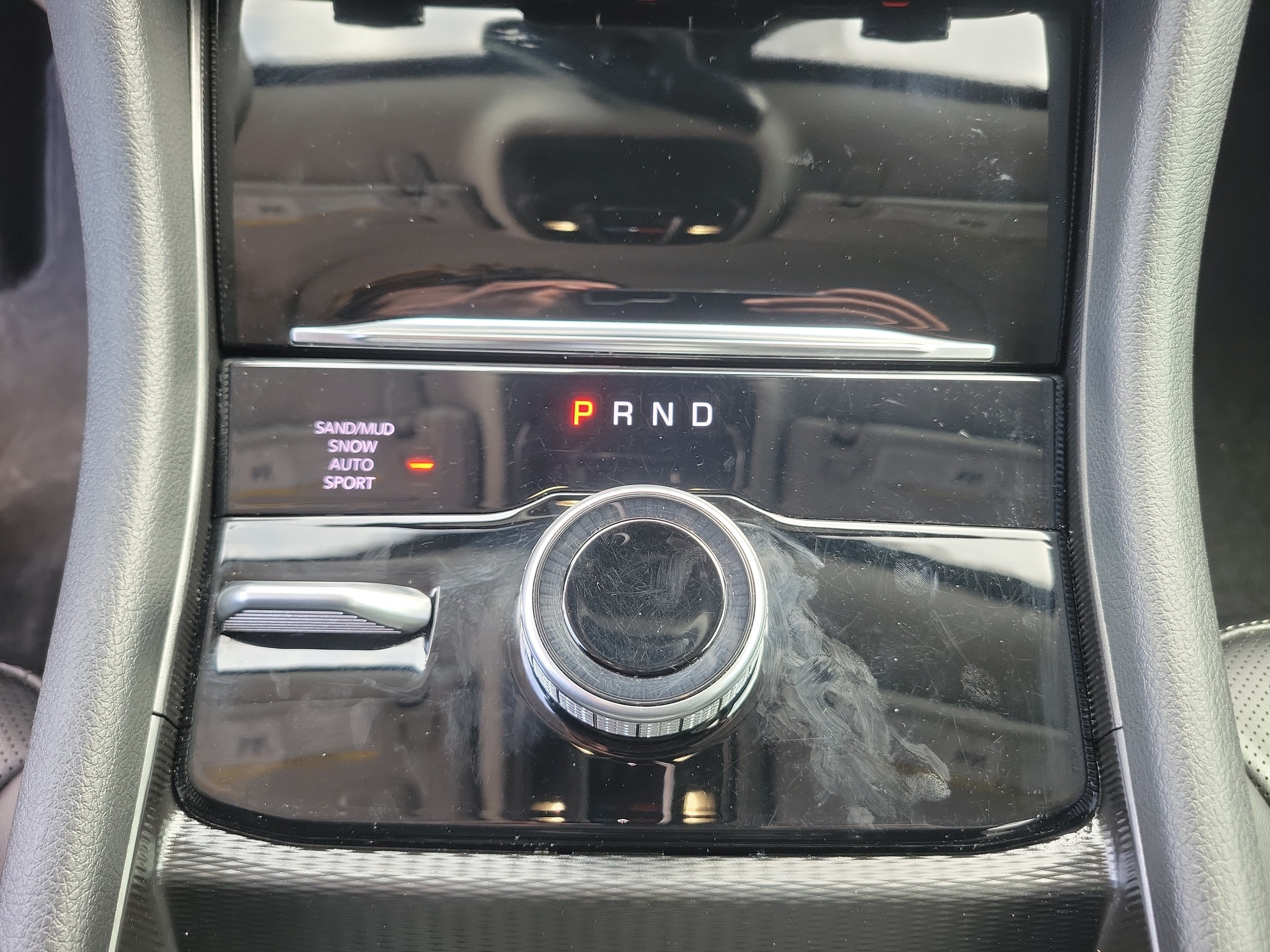 Used 2024 Diamond Black Crystal Pearlcoat Jeep Limited image 29
