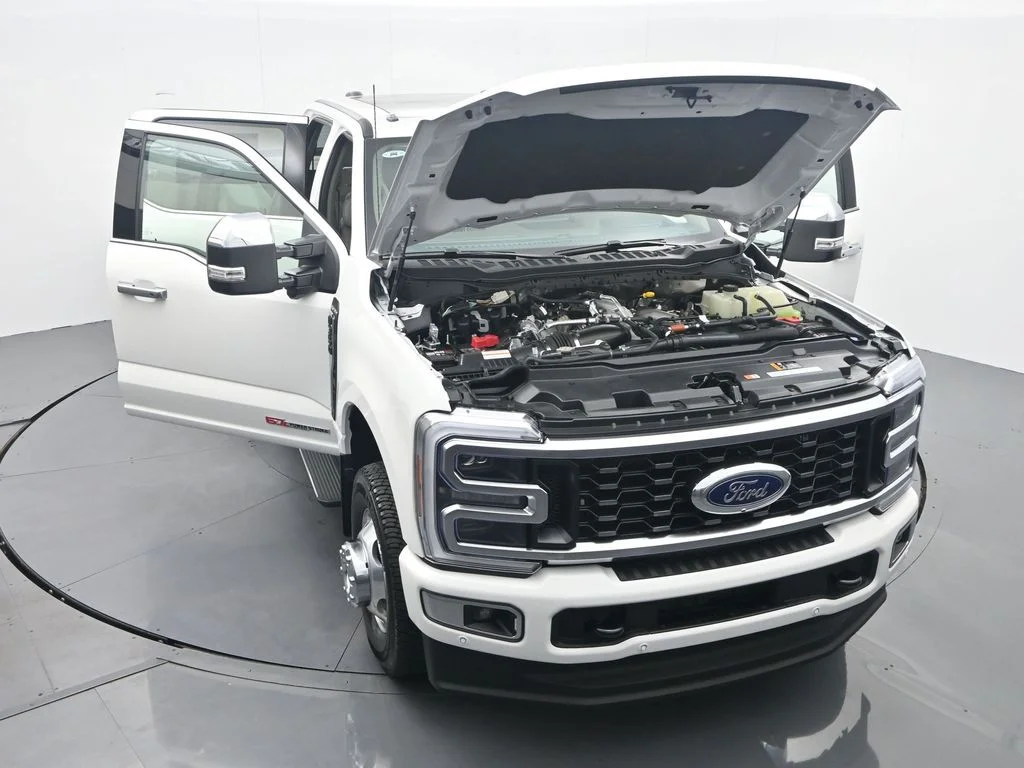 New 2026 Star White Metallic Tri-Coat Ford F-350® Platinum® image 33