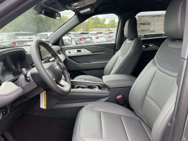 New 2027 Gray Ford Active image 14