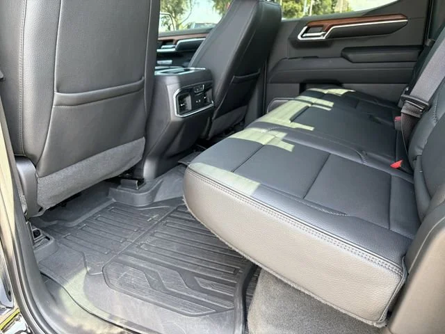 Used 2023 Onyx Black GMC Denali image 16