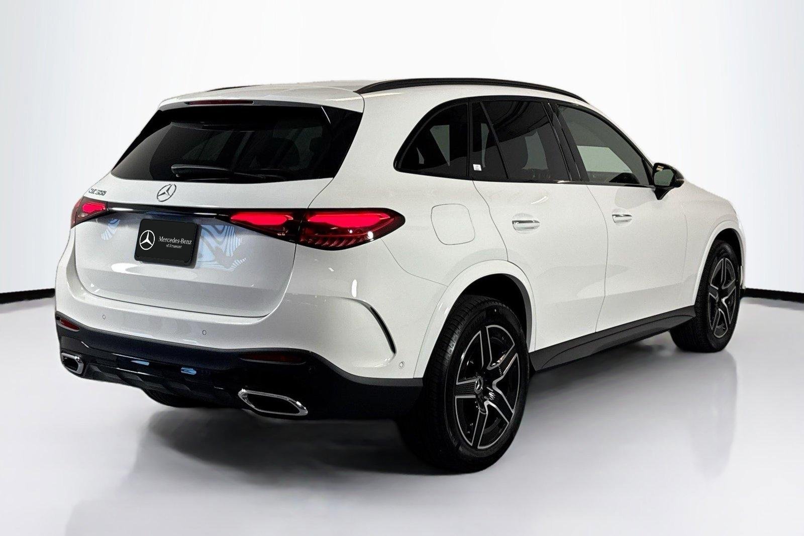 New 2026 Polar White Mercedes-Benz GLC 300 image 5