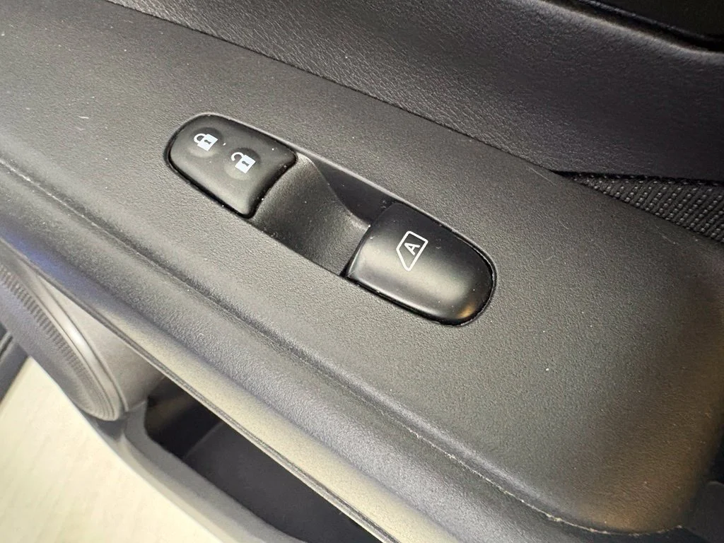 Used 2024 Blue Nissan S image 13