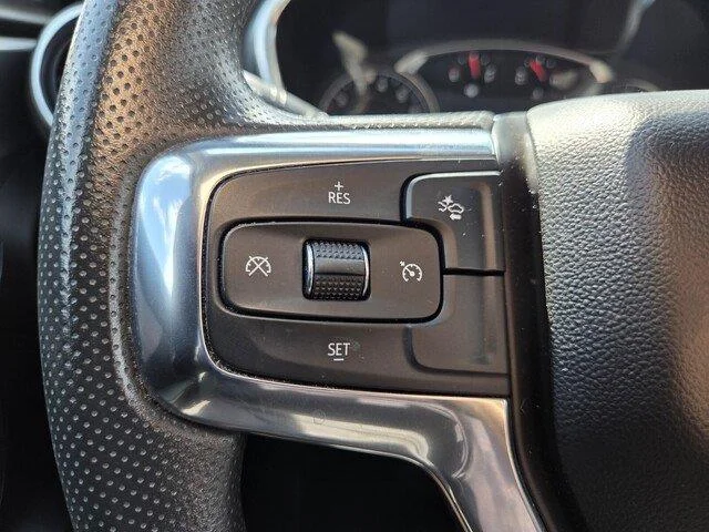 Used 2024 BLACK CHEVROLET 2LT image 13