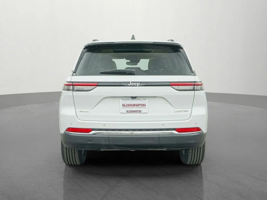 Used 2022 Bright White Clearcoat Jeep Limited image 6