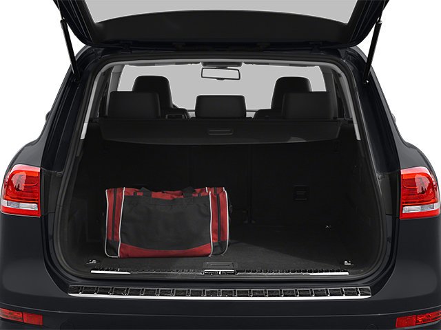 Used 2014 Black Uni Volkswagen Lux image 12