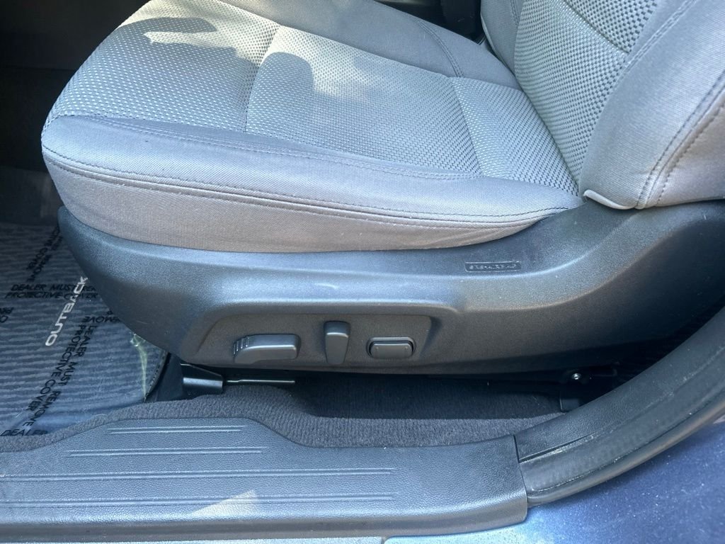 Used 2018 Blue Subaru 2.5i Premium image 15