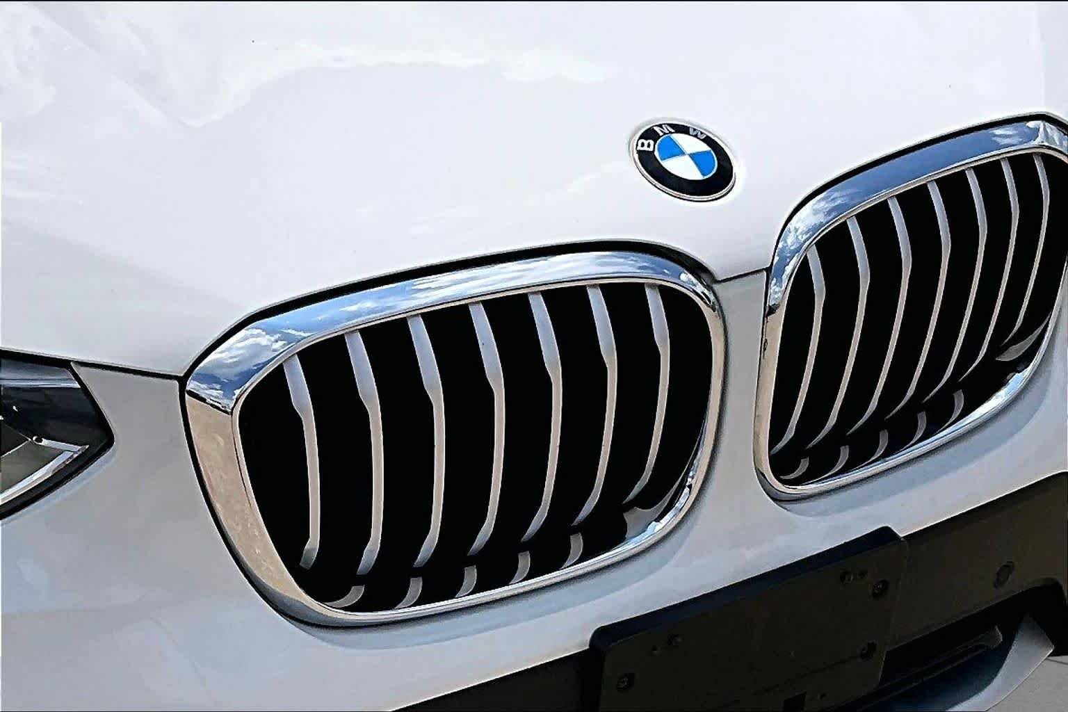 Used 2019 Alpine White BMW sDrive30i image 41
