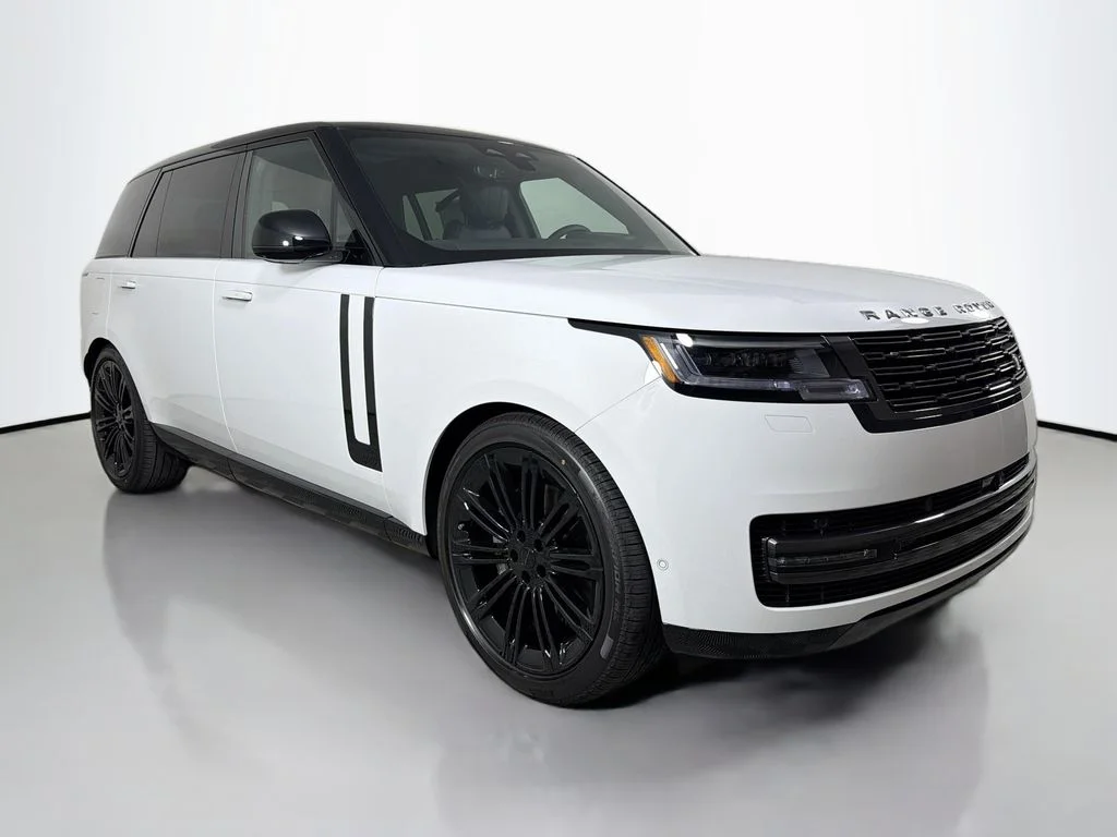 New 2026 Fuji White Land Rover SE 7 Seats image 3