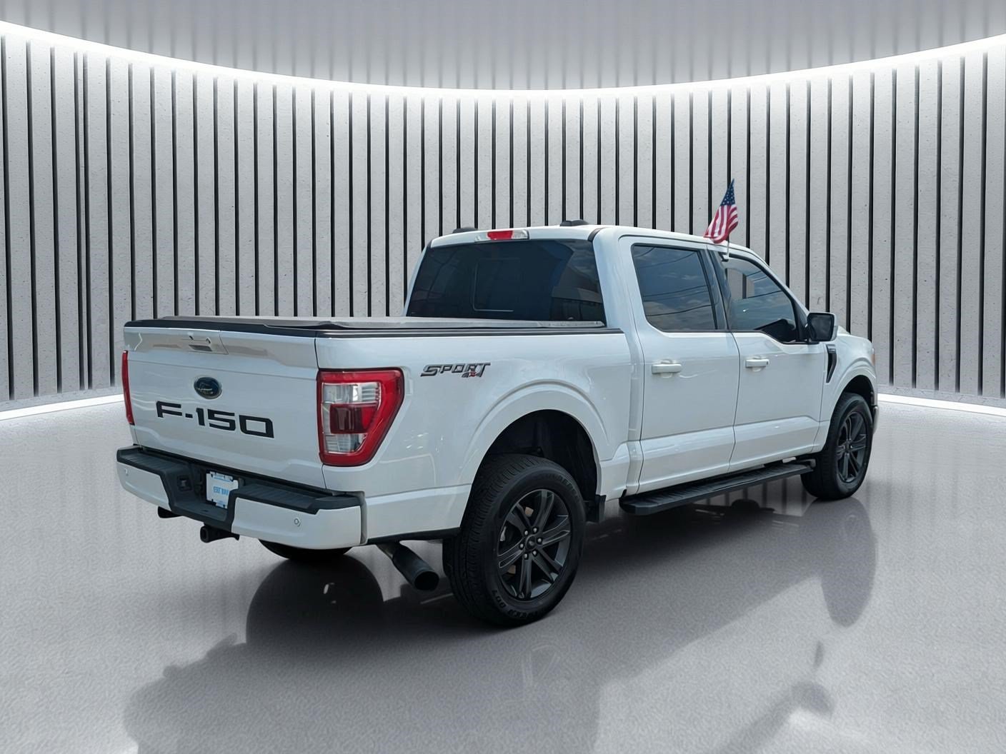 Used 2023 Star White Metallic Tri-Coat Ford LARIAT image 5