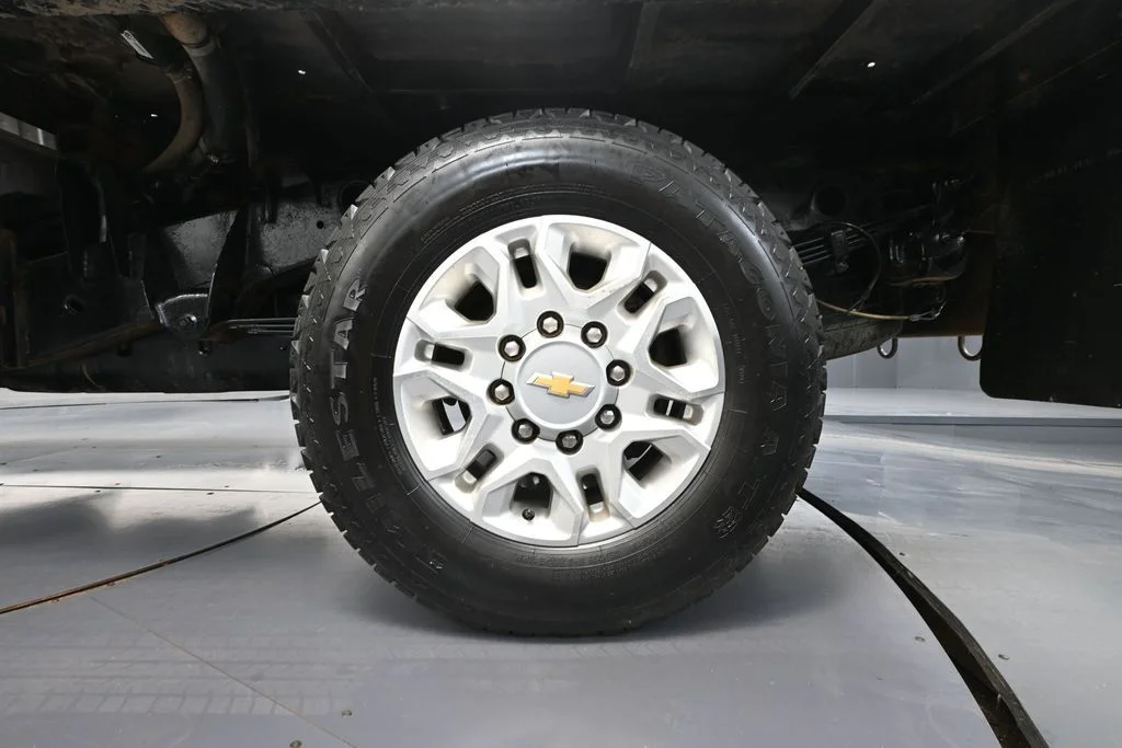 Used 2023 White Chevrolet LT image 16
